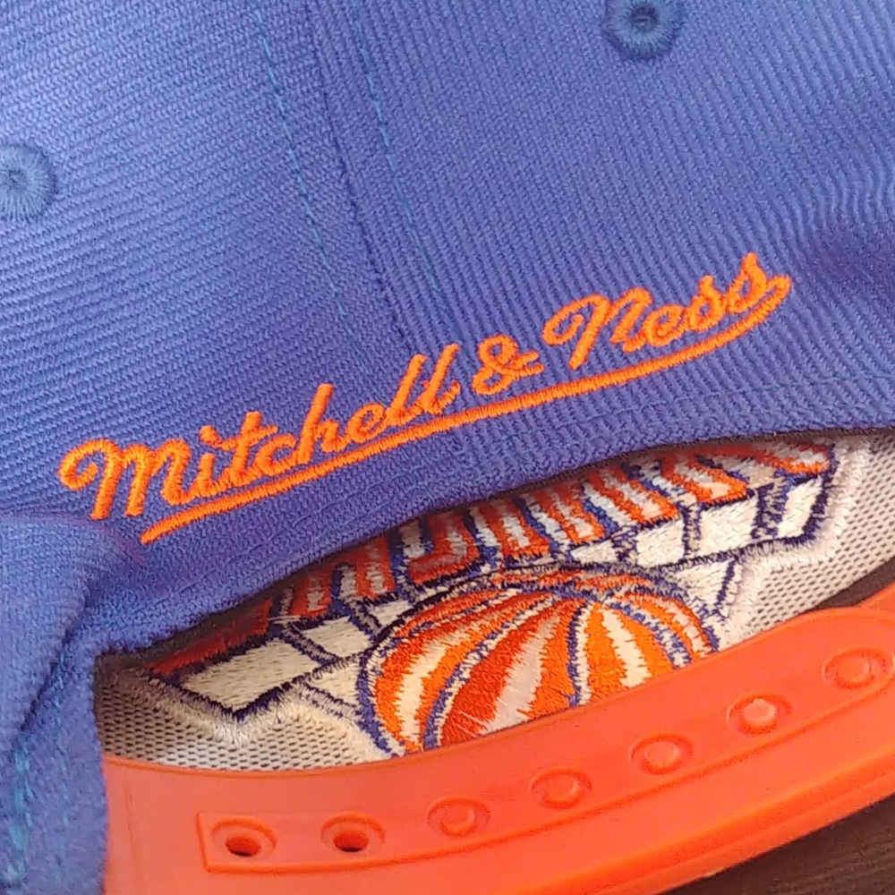 NY Knicks Snapback - Picture 3 of 6